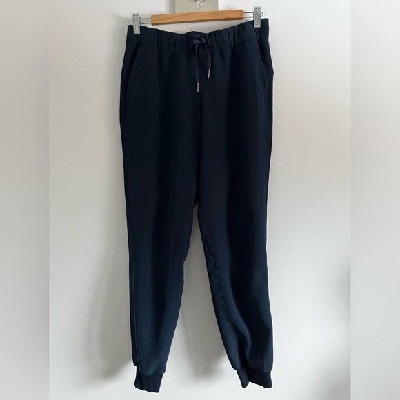 Lululemon On The Fly Jogger - Picture 5 of 7